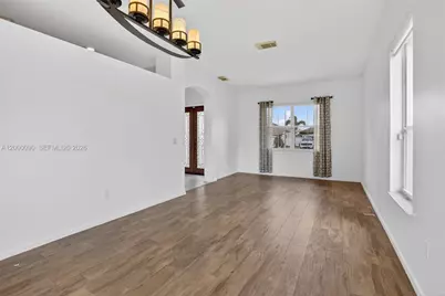 19018 NW 23rd Pl, Pembroke Pines, FL 33029 - Photo 10