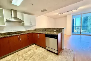 170 SE 14th St, Miami, FL 33131 - Photo 2