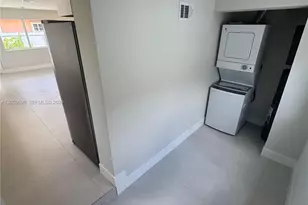 850 NW 109th St, Miami, FL 33168 - Photo 12