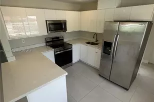 850 NW 109th St, Miami, FL 33168 - Photo 8