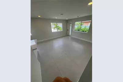850 NW 109th St, Miami, FL 33168 - Photo 2