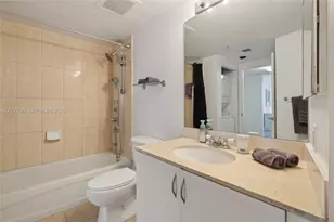 1750 N Bayshore Dr, Miami, FL 33137 - Photo 28