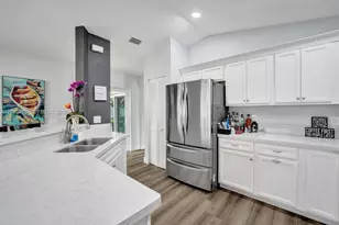 1063 Cedar Falls Dr, Weston, FL 33327 - Photo 32