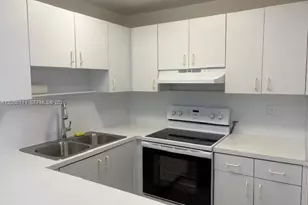 8231 NW 8th St, Miami, FL 33126 - Photo 8