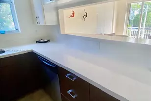 16590 NE 26th Ave, North Miami Beach, FL 33160 - Photo 8