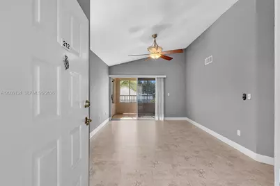 2881 N Oakland Forest Dr #212, Oakland Park, FL 33309 - Photo 8
