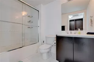 665 NE 25th St, Miami, FL 33137 - Photo 40