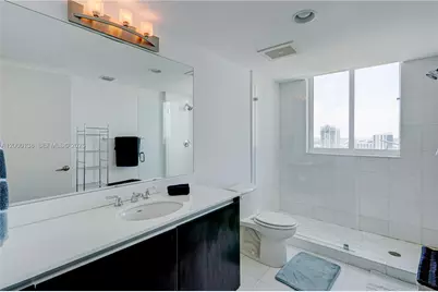 665 NE 25th St #2005, Miami, FL 33137 - Photo 32