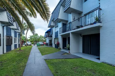 8003 W 6th Ave #M, Hialeah, FL 33014 - Photo 4