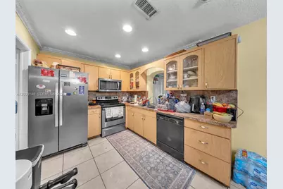 4715 NW 43rd St, Lauderdale Lakes, FL 33319 - Photo 6