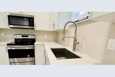 2611 NW 166 St, Miami Gardens, FL 33054 - Photo 4