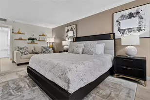 19201 Collins Ave, Sunny Isles Beach, FL 33160 - Photo 4