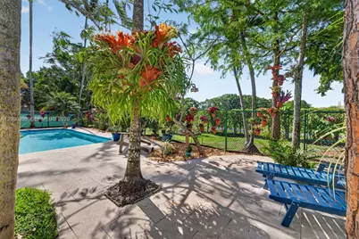 15620 Gauntlet Hall Mnr, Davie, FL 33331 - Photo 70