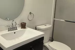 13505 NE 23rd Ct, North Miami, FL 33181 - Photo 16