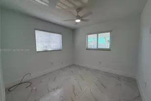 458 E 31st St, Hialeah, FL 33013 - Photo 10