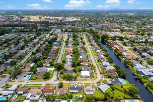 2485 NW 84th Way, Sunrise, FL 33322 - Photo 40