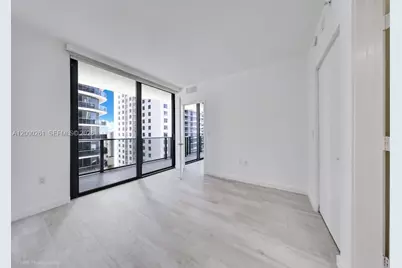 45 SW 9th St #1808, Miami, FL 33130 - Photo 16