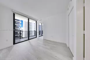 45 SW 9th St, Miami, FL 33130 - Photo 16