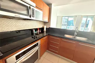 244 Biscayne Blvd, Miami, FL 33132 - Photo 6