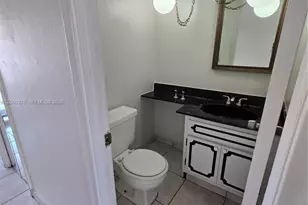 932 W 80th Pl, Hialeah, FL 33014 - Photo 6