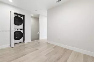 2505 NE 193rd St, Miami, FL 33180 - Photo 28