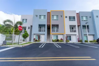2505 NE 193rd St #4215, Miami, FL 33180 - Photo 2