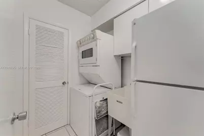 5500 Collins Ave #304, Miami Beach, FL 33140 - Photo 22