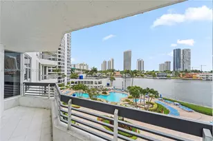 19101 NE 36th Ct, Aventura, FL 33180 - Photo 2