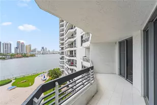 19101 NE 36th Ct, Aventura, FL 33180 - Photo 14