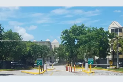 8180 Geneva Ct #123, Doral, FL 33166 - Photo 2