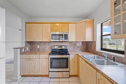 1321 NW 176th Ter, Miami Gardens, FL 33169 - Photo 4