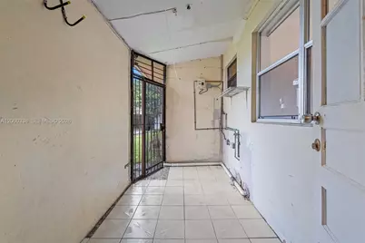 1321 NW 176th Ter, Miami Gardens, FL 33169 - Photo 32