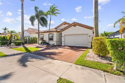 8914 NW 168th St, Miami Lakes, FL 33018 - Photo 36