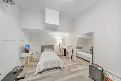 7855 NW 110th Ave, Doral, FL 33178 - Photo 4