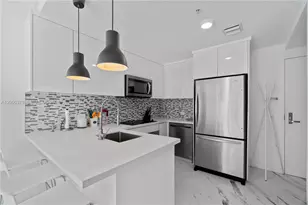 300 S Biscayne Blvd, Miami, FL 33131 - Photo 10