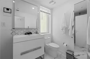 300 S Biscayne Blvd, Miami, FL 33131 - Photo 18