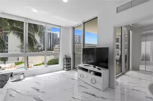 300 S Biscayne Blvd, Miami, FL 33131 - Photo 12