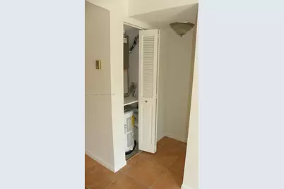8050 W McNab Rd #206, Tamarac, FL 33321 - Photo 18