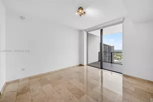 68 SE 6th St, Miami, FL 33131 - Photo 12