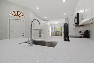 22665 Meridiana Dr, Boca Raton, FL 33433 - Photo 10