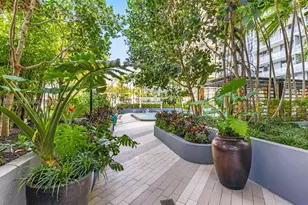 121 NE 34th St, Miami, FL 33137 - Photo 42