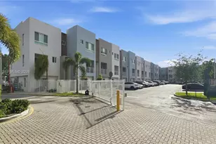 2505 NE 193rd St, Miami, FL 33180 - Photo 22