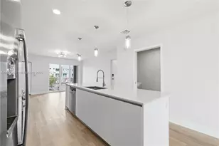 2505 NE 193rd St, Miami, FL 33180 - Photo 6