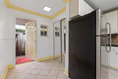 3147 McDonald St #2, Miami, FL 33133 - Photo 12