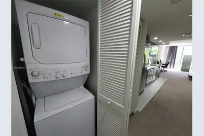 31 SE 6th St #403, Miami, FL 33131 - Photo 10