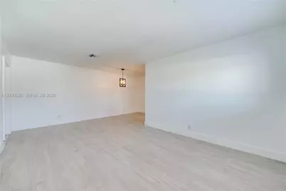 8048 SW 80 Av, Miami, FL 33143 - Photo 4