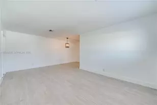 8048 SW 80th Ave, Miami, FL 33143 - Photo 4