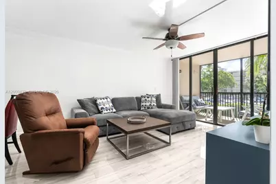 16 Royal Palm Way #205, Boca Raton, FL 33432 - Photo 12