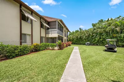 5839 La Pinata Blvd #C-2, Greenacres, FL 33463 - Photo 4