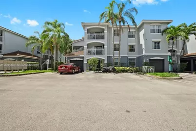 9645 NW 1st Ct #1-303, Pembroke Pines, FL 33024 - Photo 2